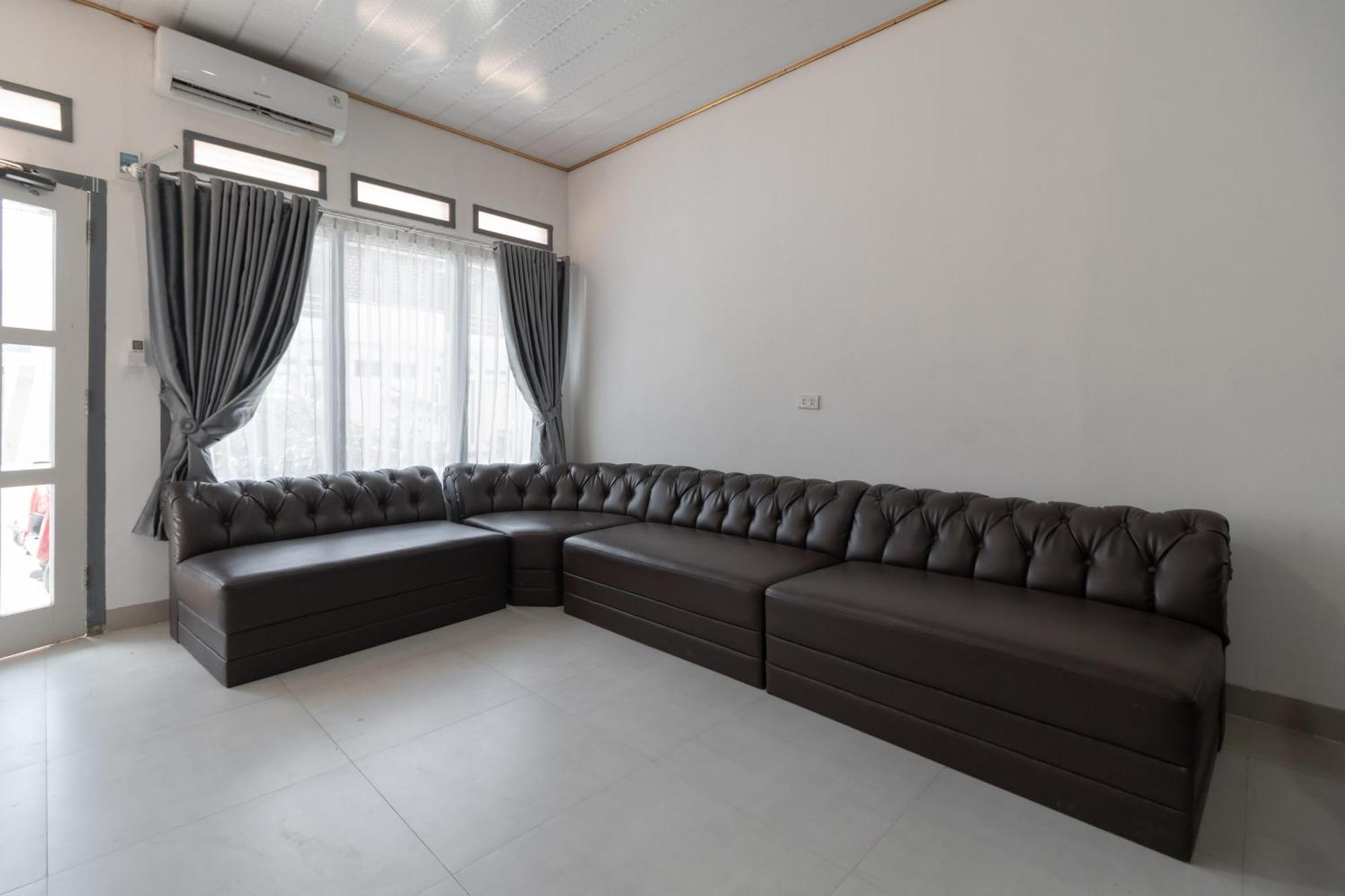 Reddoorz Syariah Near Jakabaring Sport City Palembang Exteriér fotografie